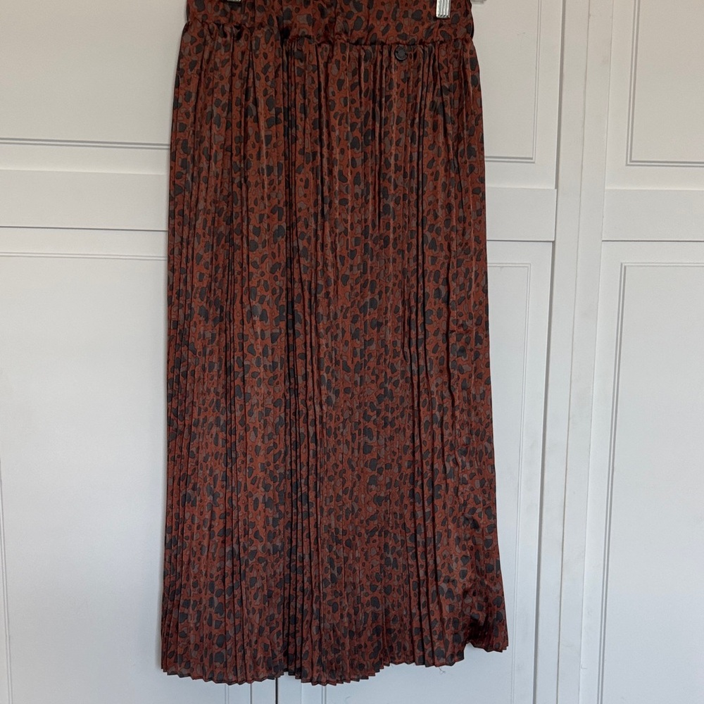 Anthropologie Leopard Print Pleated Midi Skirt